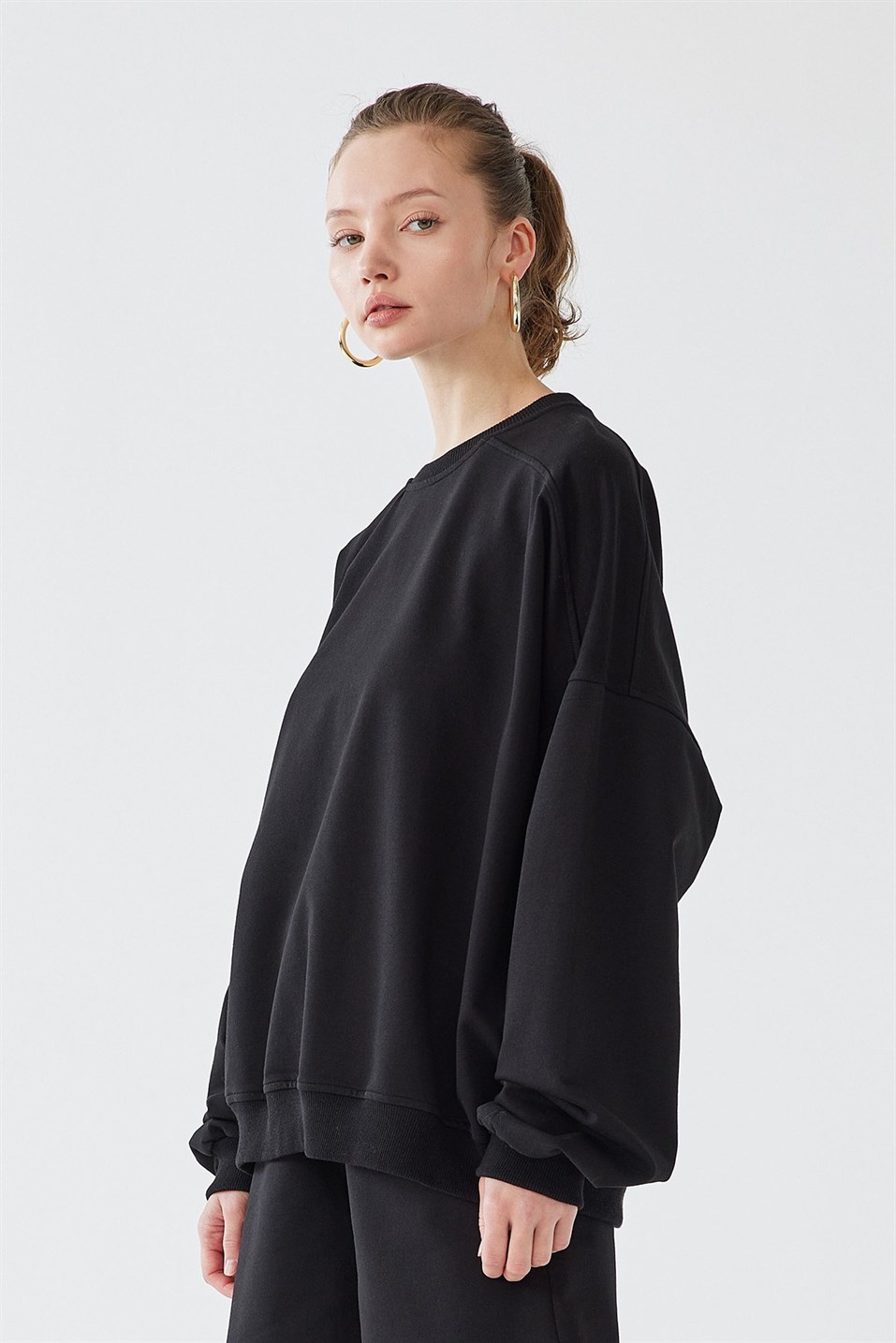 Siyah Oversize Pamuklu Sweatshirt